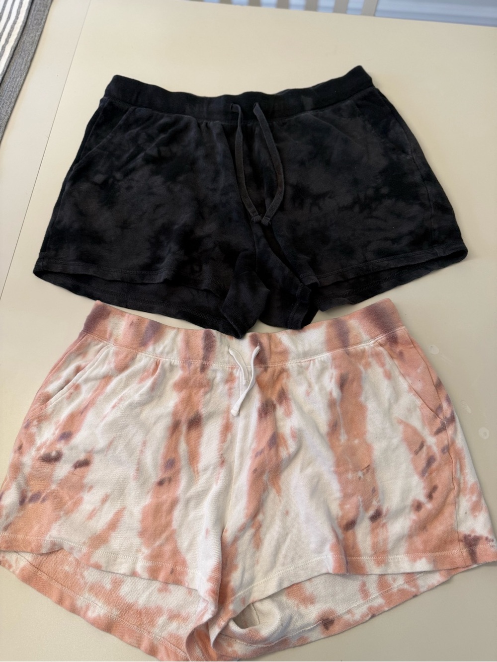 Old Navy Tie-Dye Peach & Black Lounge Shorts